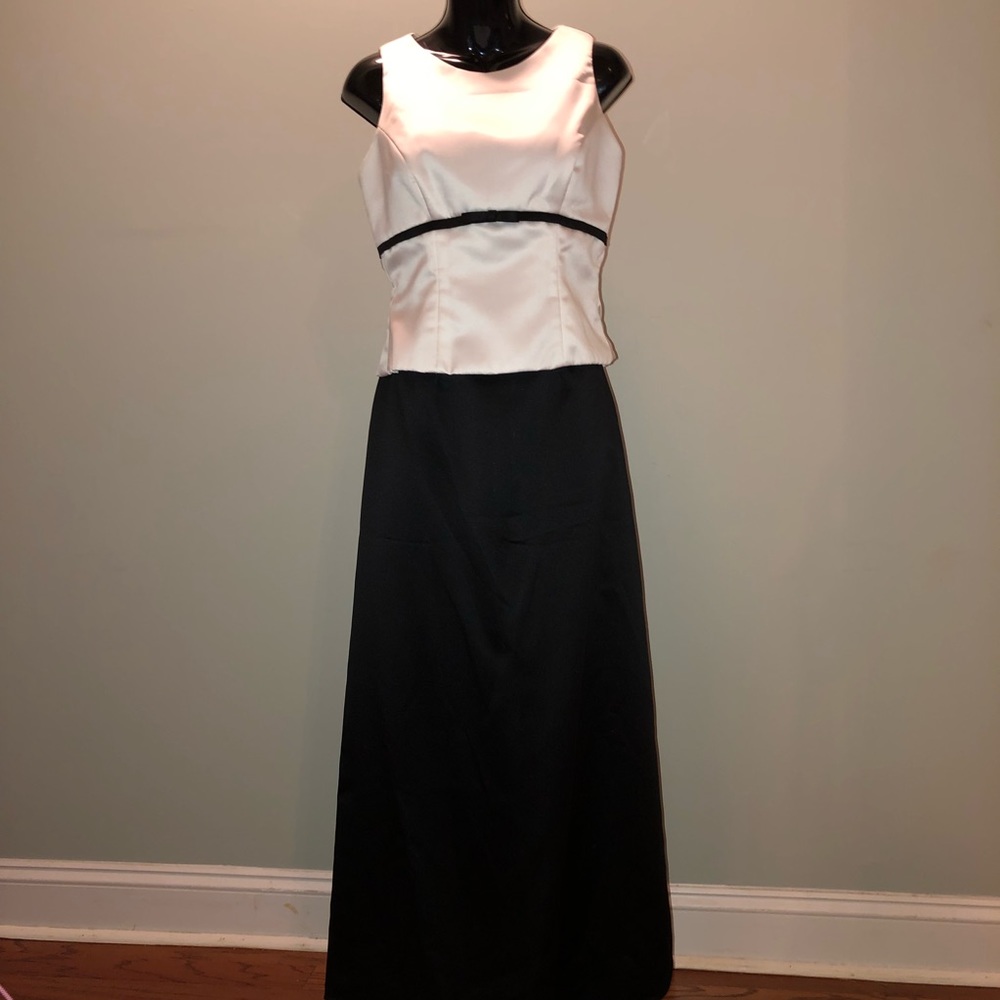 Modest Prom / Bridesmaid Dress - 2 Piece - Sz 7/8